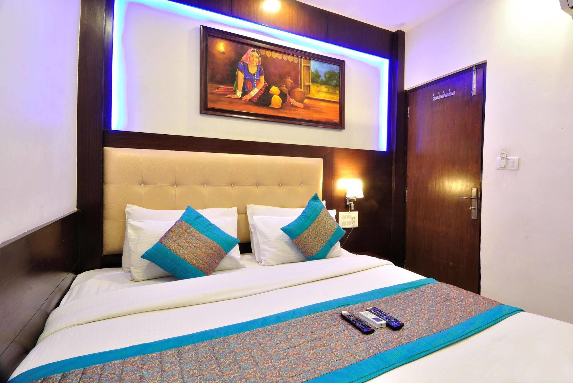 Hotel Prince Palace Deluxe - Paharganj - Nuova Delhi Esterno foto
