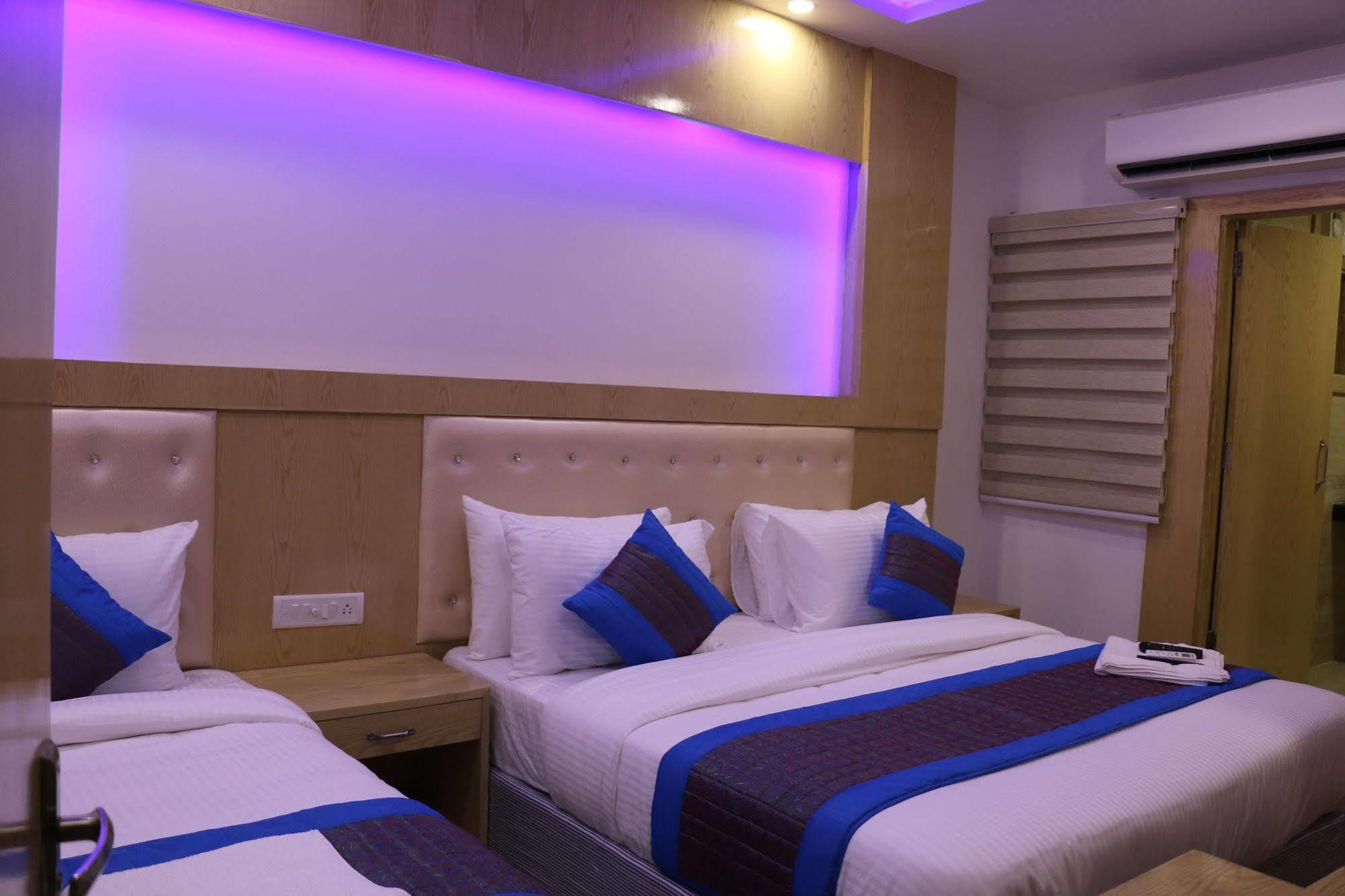 Hotel Prince Palace Deluxe - Paharganj - Nuova Delhi Esterno foto