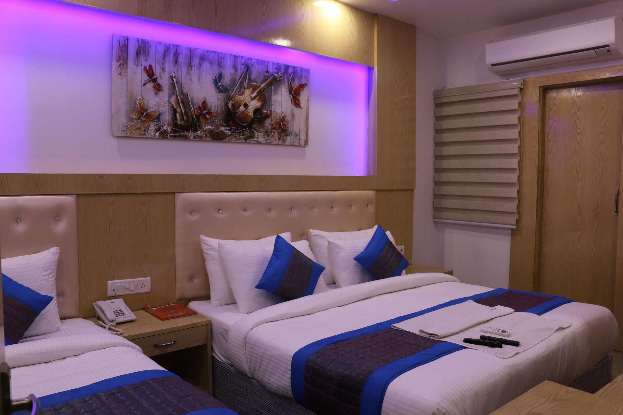 Hotel Prince Palace Deluxe - Paharganj - Nuova Delhi Esterno foto